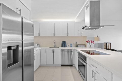 Condo in Key Biscayne, Florida, 3 bedrooms  № 1809726 - photo 2