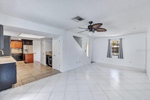 Villa ou maison à vendre à Orlando, Floride: 3 chambres, 150.78 m2 № 2359251 - photo 12