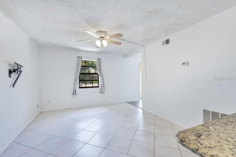 Villa ou maison à vendre à Orlando, Floride: 3 chambres, 150.78 m2 № 2359251 - photo 13