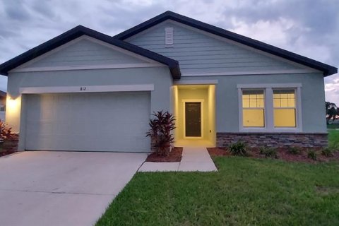 House in Ruskin, Florida 4 bedrooms, 178.93 sq.m. № 2324700