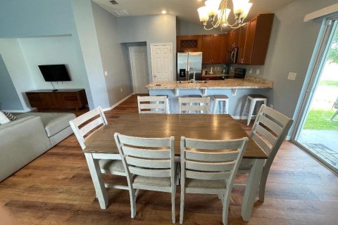 Villa ou maison à vendre à Port St. Lucie, Floride: 3 chambres, 126.81 m2 № 2275000 - photo 14