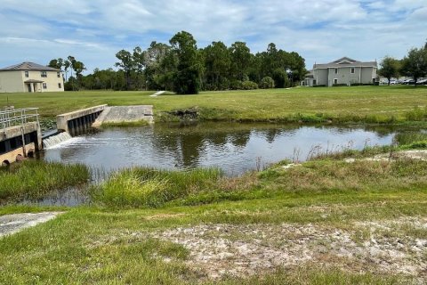 Villa ou maison à vendre à Port St. Lucie, Floride: 3 chambres, 126.81 m2 № 2275000 - photo 8