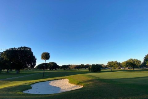 Купить виллу или дом в Майами-Спрингс, Флорида 5 спален, № 1997267 - фото 21