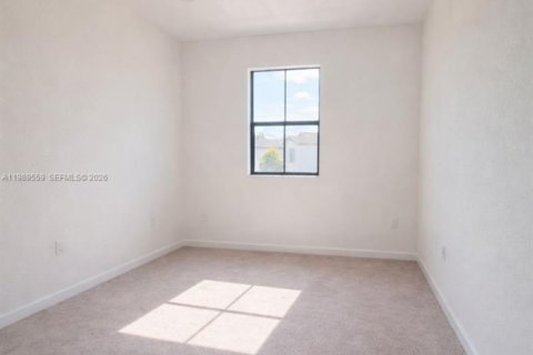 Touwnhouse à vendre à Miami, Floride: 3 chambres, 167.6 m2 № 2051666 - photo 14