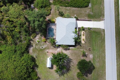 Casa en venta en North Port, Florida, 3 dormitorios, 189.52 m2 № 2232003 - foto 3