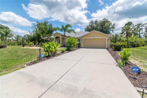 Casa en venta en North Port, Florida, 3 dormitorios, 189.52 m2 № 2232003 - foto 2