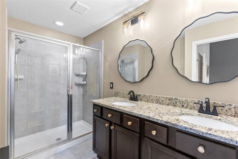 Touwnhouse à vendre à Apopka, Floride: 2 chambres, 146.41 m2 № 2099927 - photo 18