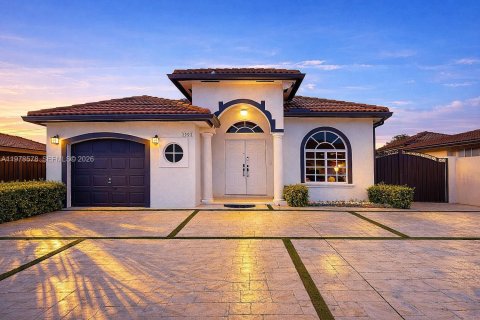 Casa en Miami, Florida 4 dormitorios, 166.11 m2 № 2045426