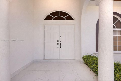 Casa en venta en Miami, Florida, 4 dormitorios, 166.11 m2 № 2045426 - foto 3
