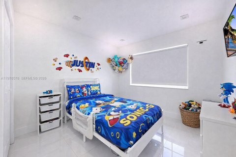 Casa en venta en Miami, Florida, 4 dormitorios, 166.11 m2 № 2045426 - foto 13