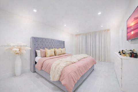 Casa en venta en Miami, Florida, 4 dormitorios, 166.11 m2 № 2045426 - foto 28