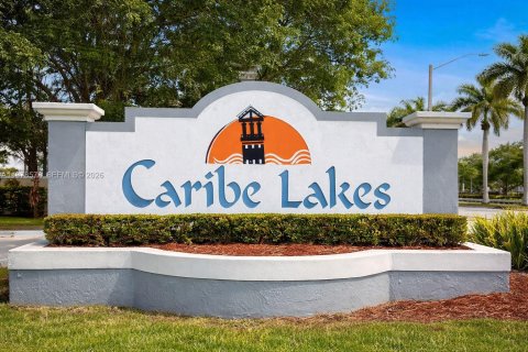 Casa en venta en Miami, Florida, 4 dormitorios, 166.11 m2 № 2045426 - foto 4