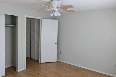 Condo in Bradenton, Florida, 1 bedroom  № 1424477 - photo 13