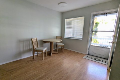 Condo in Bradenton, Florida, 1 bedroom  № 1424477 - photo 7