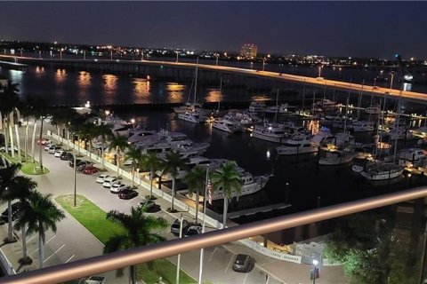 Condo in Bradenton, Florida, 1 bedroom  № 1424477 - photo 30