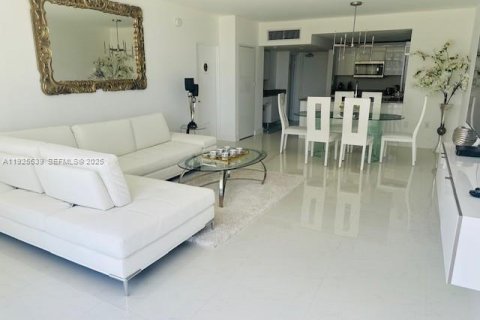 Copropriété à vendre à Bal Harbour, Floride: 1 chambre, 83.24 m2 № 1984623 - photo 5