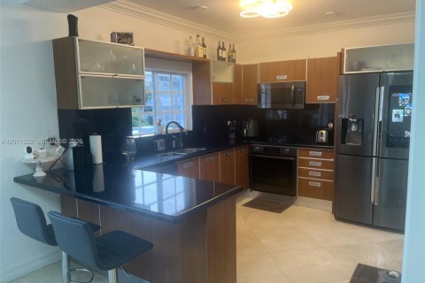 Adosado en venta en North Miami Beach, Florida, 3 dormitorios, 296.82 m2 № 2075040 - foto 10