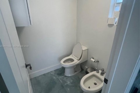 Adosado en venta en North Miami Beach, Florida, 3 dormitorios, 296.82 m2 № 2075040 - foto 12