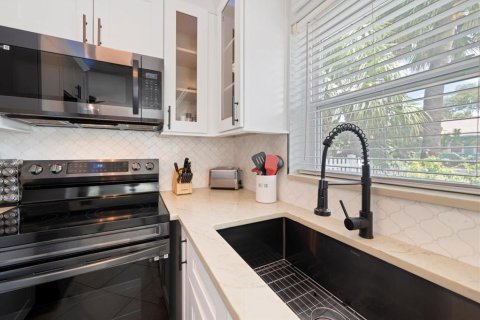 Villa ou maison à vendre à Indian Rocks Beach, Floride: 4 chambres, 107.02 m2 № 1357725 - photo 19