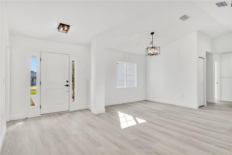 Villa ou maison à vendre à Weeki Wachee, Floride: 3 chambres, 138.05 m2 № 2425883 - photo 11