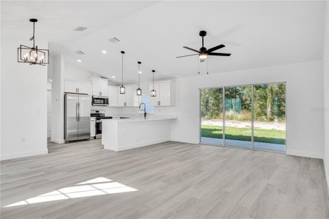 Villa ou maison à vendre à Weeki Wachee, Floride: 3 chambres, 138.05 m2 № 2425883 - photo 8