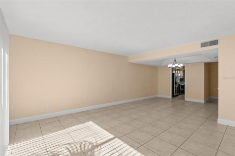 Adosado en alquiler en Tampa, Florida, 3 dormitorios, 147.53 m2 № 1881424 - foto 13