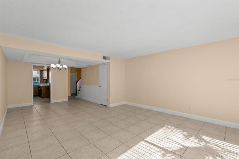 Adosado en alquiler en Tampa, Florida, 3 dormitorios, 147.53 m2 № 1881424 - foto 12