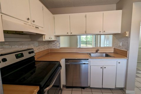 Снять в аренду кондоминиум в Мирамар, Флорида 2 спальни, 76.18м2, № 2019878 - фото 7