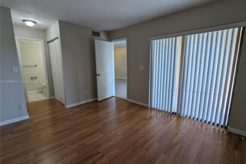 Снять в аренду кондоминиум в Мирамар, Флорида 2 спальни, 76.18м2, № 2019878 - фото 10