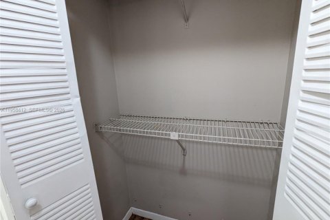 Снять в аренду кондоминиум в Мирамар, Флорида 2 спальни, 76.18м2, № 2019878 - фото 13