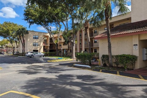 Снять в аренду кондоминиум в Мирамар, Флорида 2 спальни, 76.18м2, № 2019878 - фото 24