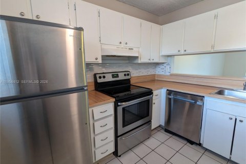 Снять в аренду кондоминиум в Мирамар, Флорида 2 спальни, 76.18м2, № 2019878 - фото 6