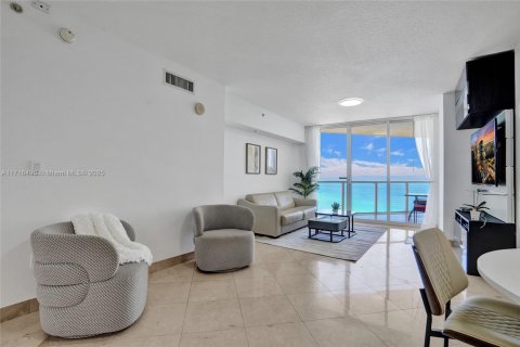 Apartment in Sunny Isles Beach, Florida 1 bedroom, 92.9 sq.m. № 2035623 - photo 11