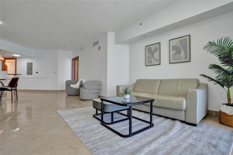 Apartment in Sunny Isles Beach, Florida 1 bedroom, 92.9 sq.m. № 2035623 - photo 14