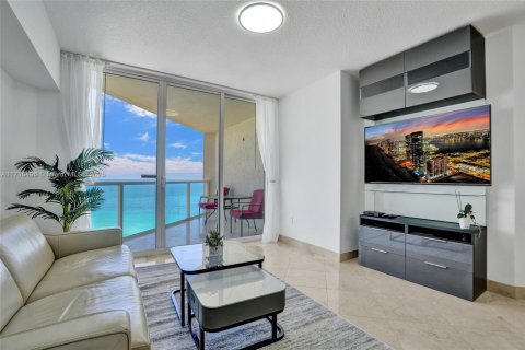 Apartment in Sunny Isles Beach, Florida 1 bedroom, 92.9 sq.m. № 2035623 - photo 12