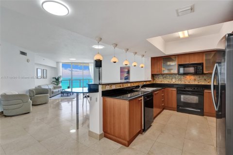 Apartment in Sunny Isles Beach, Florida 1 bedroom, 92.9 sq.m. № 2035623 - photo 5