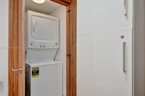 Apartment in Sunny Isles Beach, Florida 1 bedroom, 92.9 sq.m. № 2035623 - photo 15