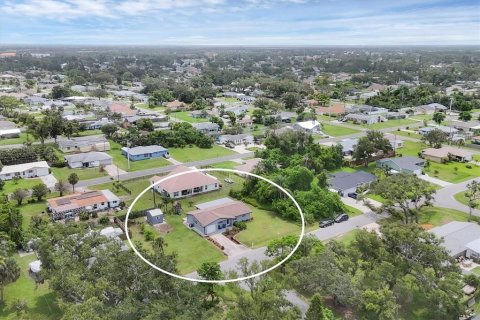 House in Venice, Florida 3 bedrooms, 124.3 sq.m. № 1841886 - photo 4
