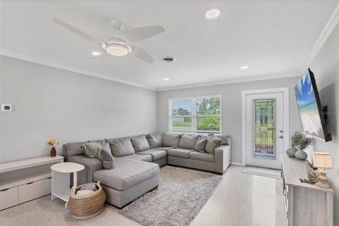 House in Venice, Florida 3 bedrooms, 124.3 sq.m. № 1841886 - photo 12