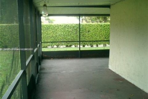 Touwnhouse à vendre à Tamarac, Floride: 2 chambres, 105.54 m2 № 1922386 - photo 5