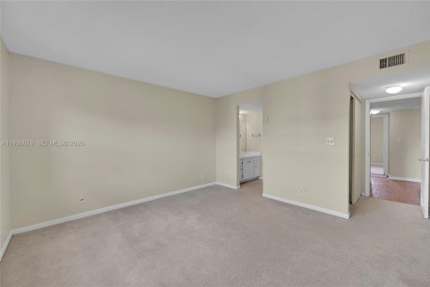 Copropriété à louer à Coral Springs, Floride: 2 chambres, 91.97 m2 № 1999258 - photo 19