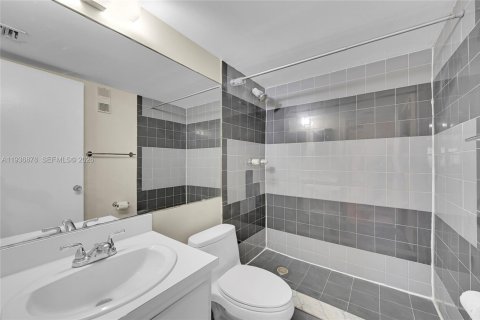 Copropriété à louer à Coral Springs, Floride: 2 chambres, 91.97 m2 № 1999258 - photo 16