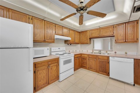 Copropriété à louer à Coral Springs, Floride: 2 chambres, 91.97 m2 № 1999258 - photo 10