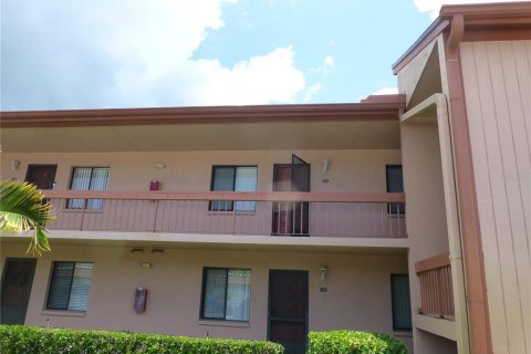 Condominio en alquiler en Oldsmar, Florida, 2 dormitorios, 101.64 m2 № 1851810 - foto 2