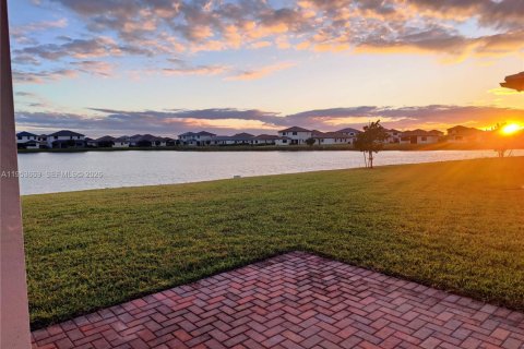 House in Naples, Florida 4 bedrooms № 2172581 - photo 6