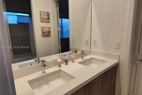 House in Naples, Florida 4 bedrooms № 2172581 - photo 24