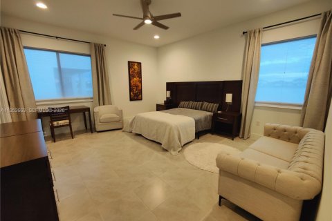 House in Naples, Florida 4 bedrooms № 2172581 - photo 15