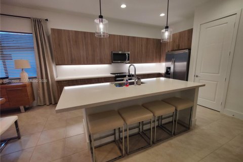 House in Naples, Florida 4 bedrooms № 2172581 - photo 8