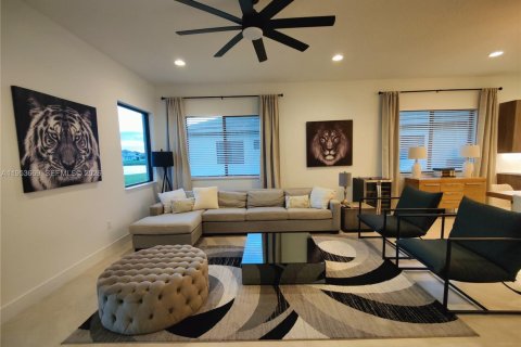 House in Naples, Florida 4 bedrooms № 2172581 - photo 12