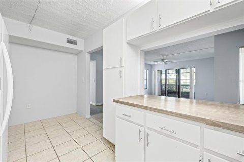 Copropriété à vendre à Tarpon Springs, Floride: 2 chambres, 96.71 m2 № 1916060 - photo 18